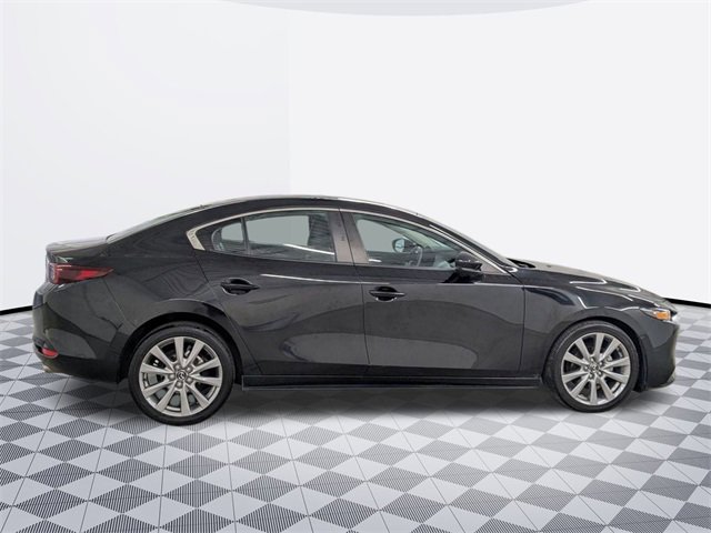 2022 Mazda Mazda3 Preferred photo 4