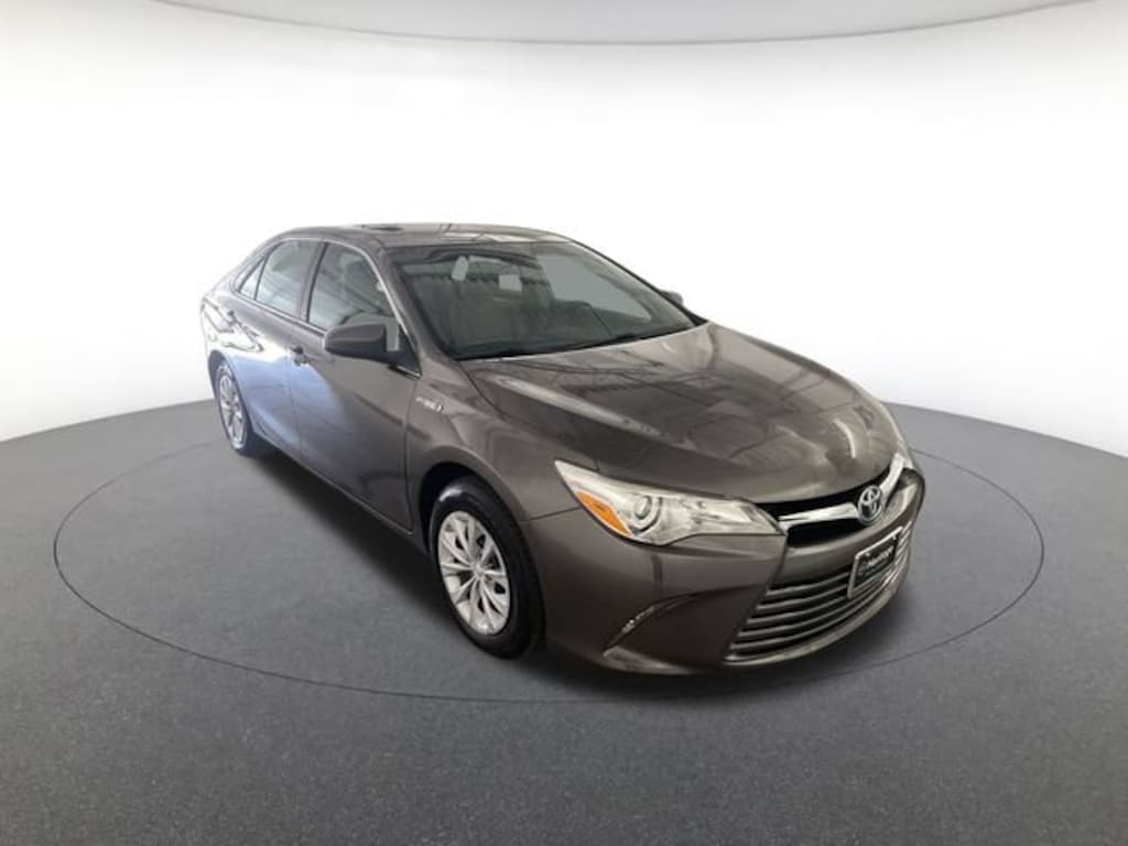 Used 2017 Toyota Camry Hybrid LE Sedan