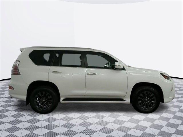 2021 Lexus GX 460 photo 3