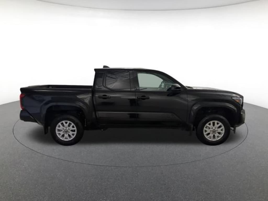Used 2025 Toyota Tacoma SR5 Truck