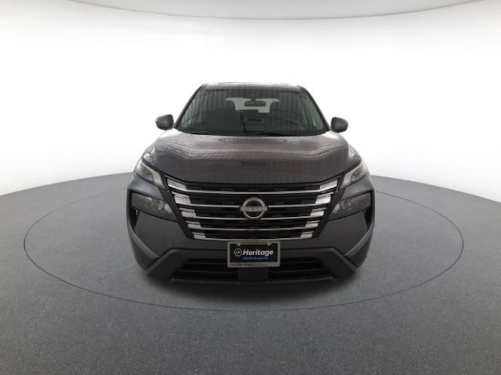 Used 2024 Nissan Rogue SV Sport Utility