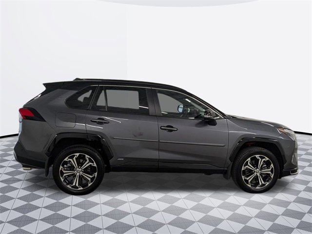 2025 Toyota RAV4 Hybrid XSE photo 4