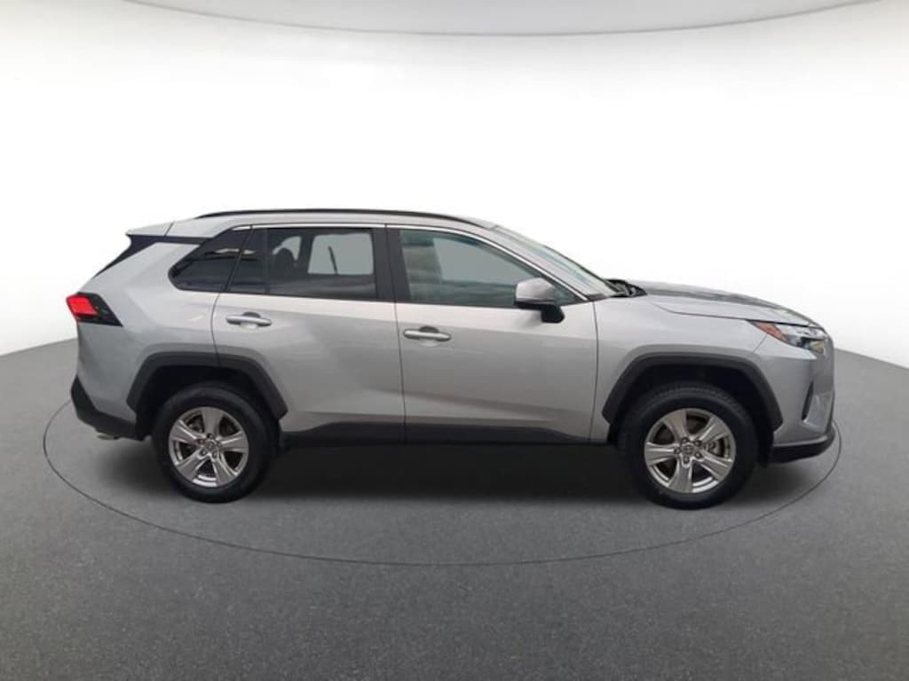 Used 2025 Toyota RAV4 XLE Sport Utility