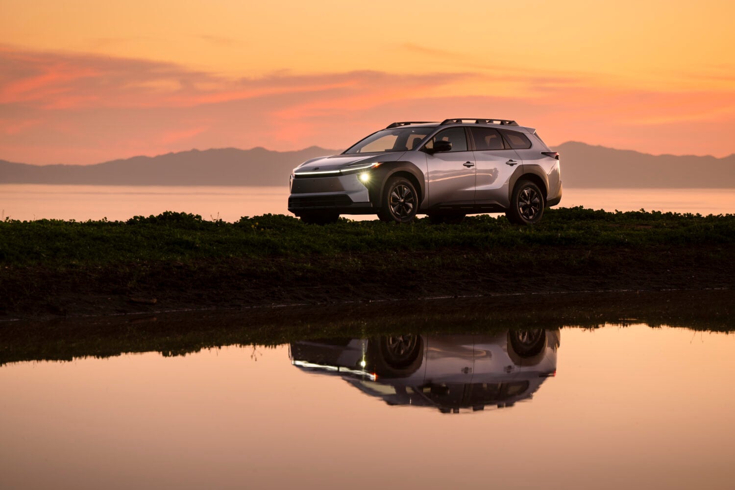 2026_Toyota_bZ_Woodland_Steel_002_NR-1500x1000.jpg