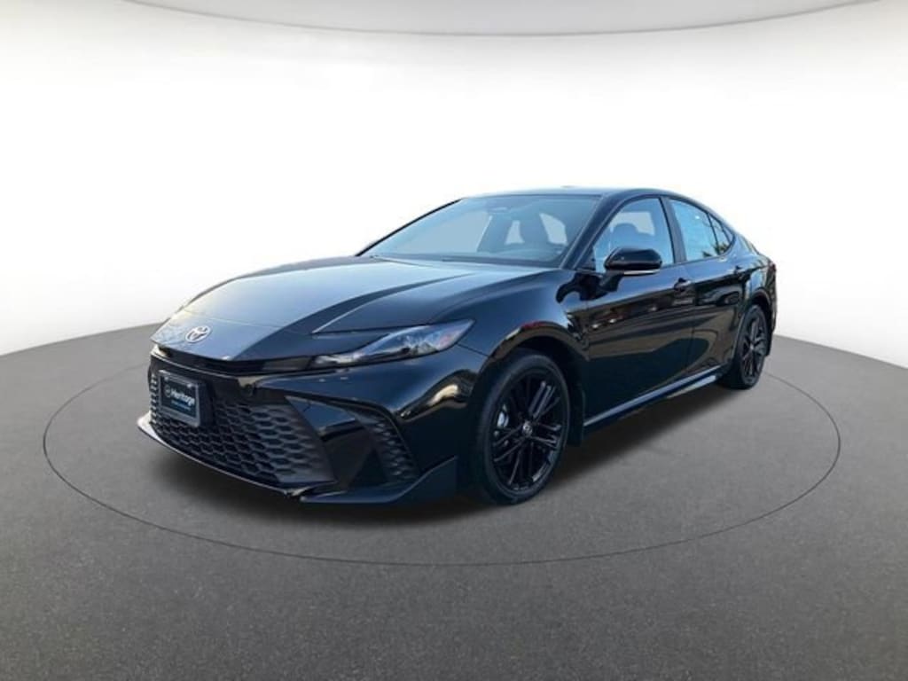 Used 2026 Toyota Camry SE Sedan