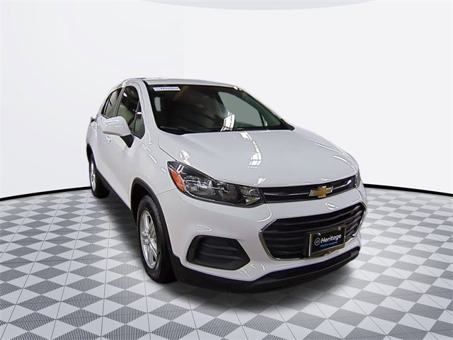 2020 Chevrolet Trax LS photo 3