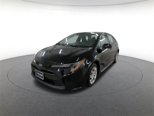 2024 Toyota Corolla LE's photo