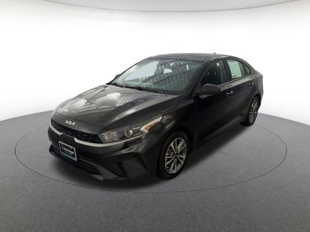 2024 Kia Forte LXS AT's photo