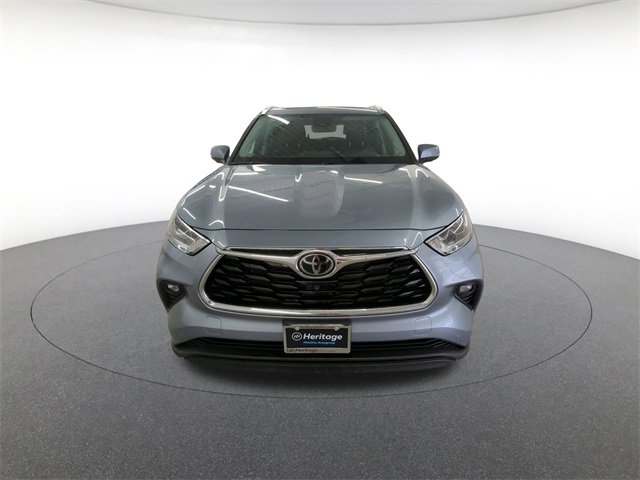 2023 Toyota Highlander Limited photo 2