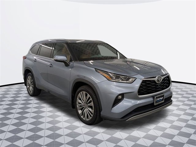 2022 Toyota Highlander Platinum photo 3