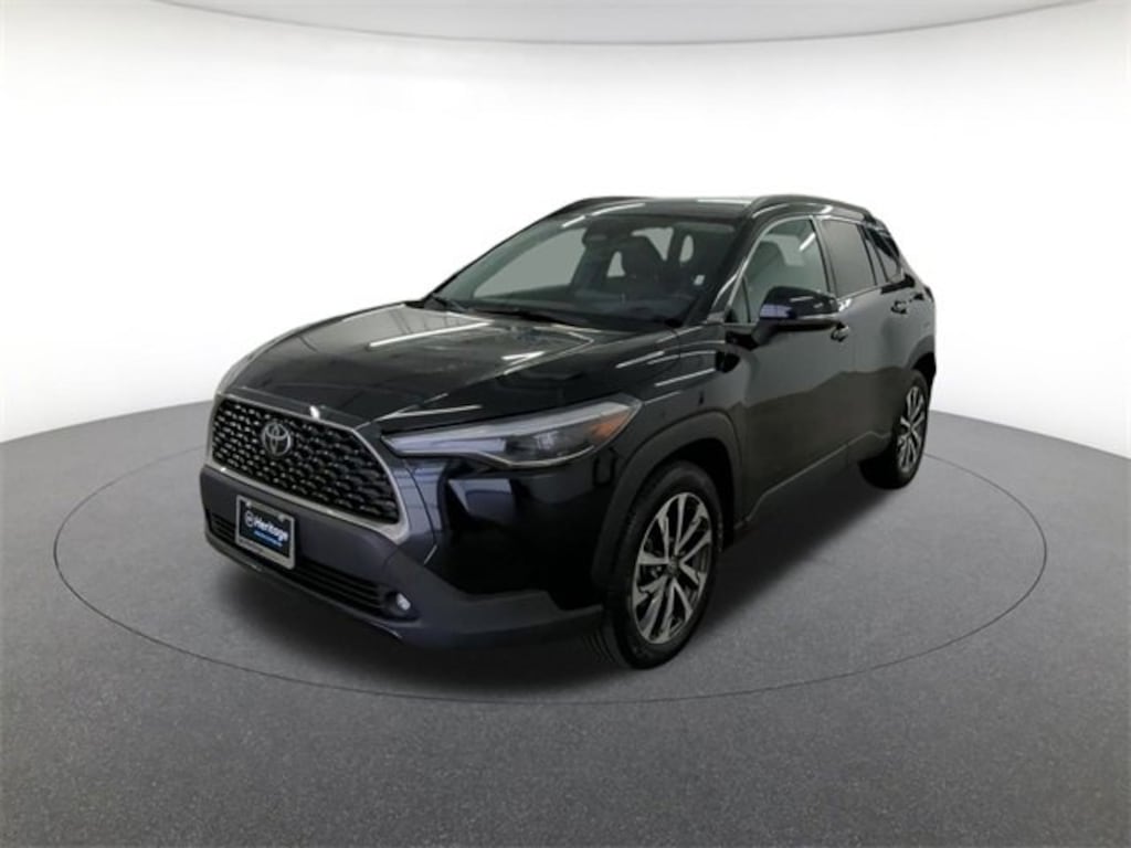 Used 2024 Toyota Corolla Cross XLE Sport Utility