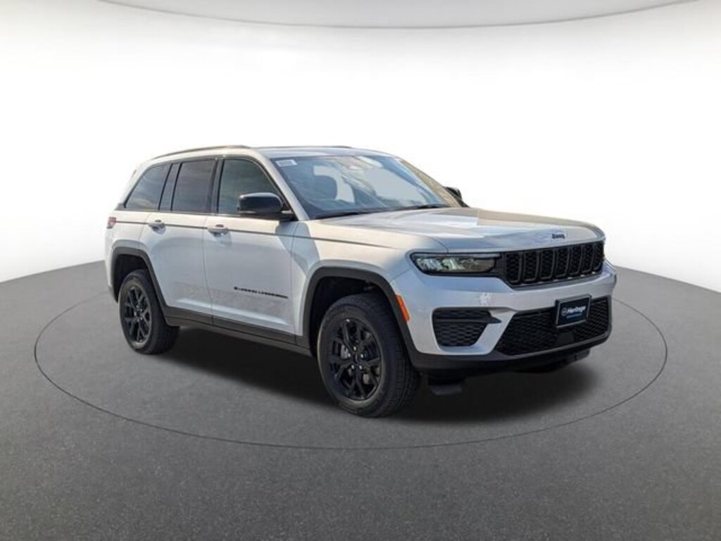 Used 2025 Jeep Grand Cherokee Altitude X Sport Utility