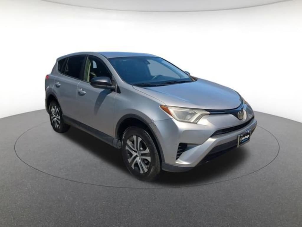 Used 2018 Toyota RAV4 LE Sport Utility