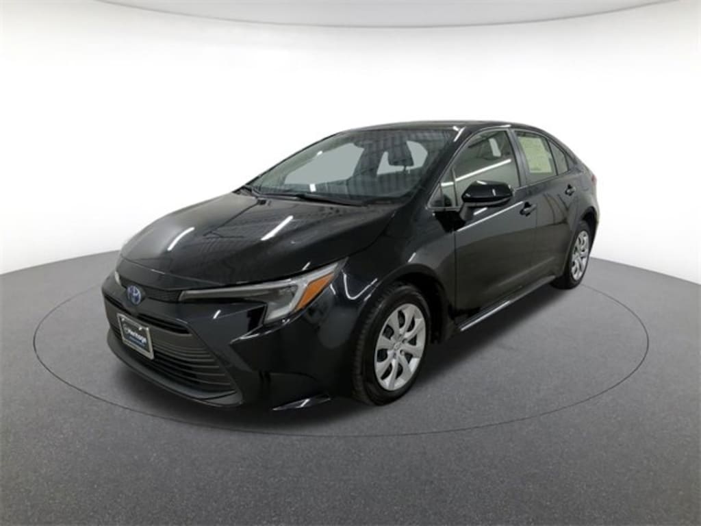 Used 2025 Toyota Corolla Hybrid LE Sedan