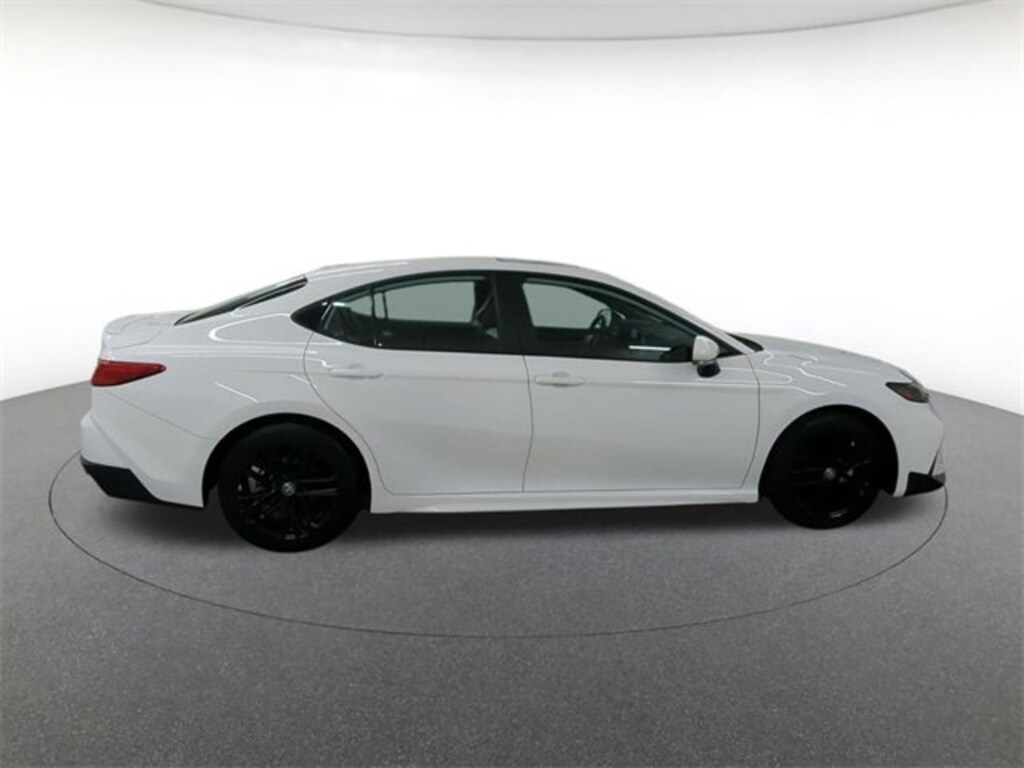 Used 2025 Toyota Camry SE Sedan