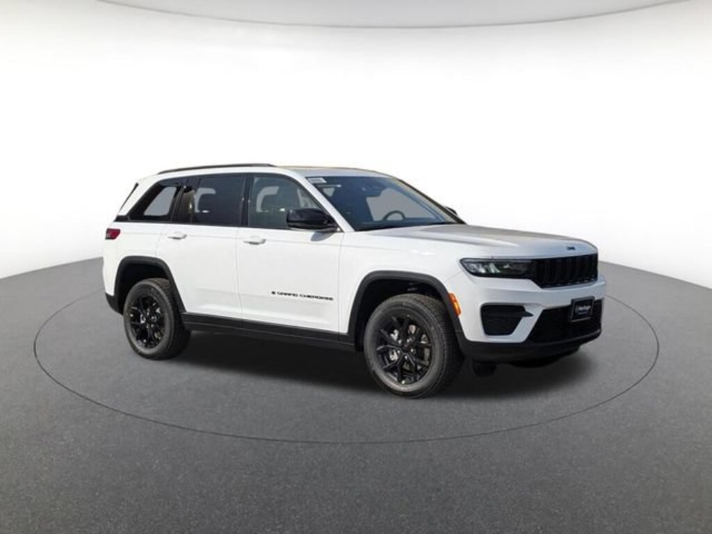 Used 2025 Jeep Grand Cherokee Altitude X Sport Utility