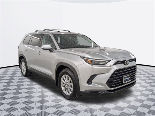 2024 Toyota Grand Highlander XLE photo 3