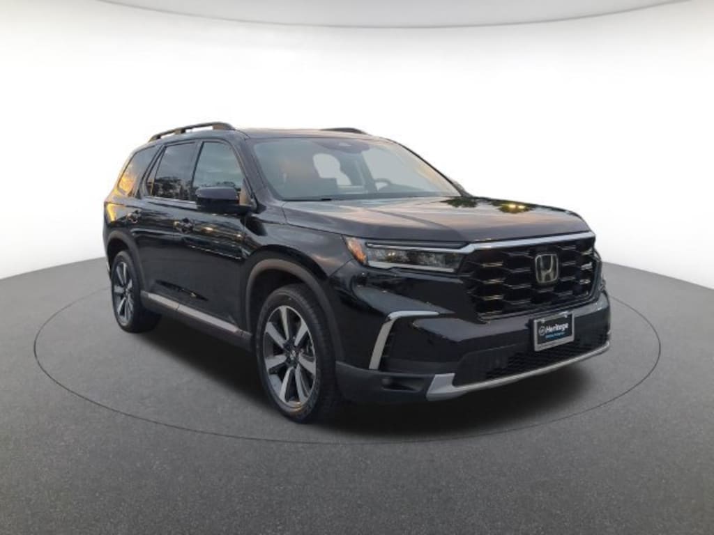 Used 2023 Honda Pilot Touring Sport Utility