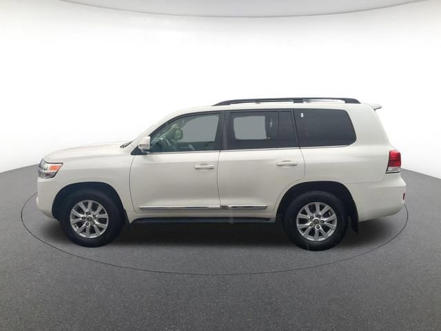 2016 Toyota Land Cruiser Base - Photo 8