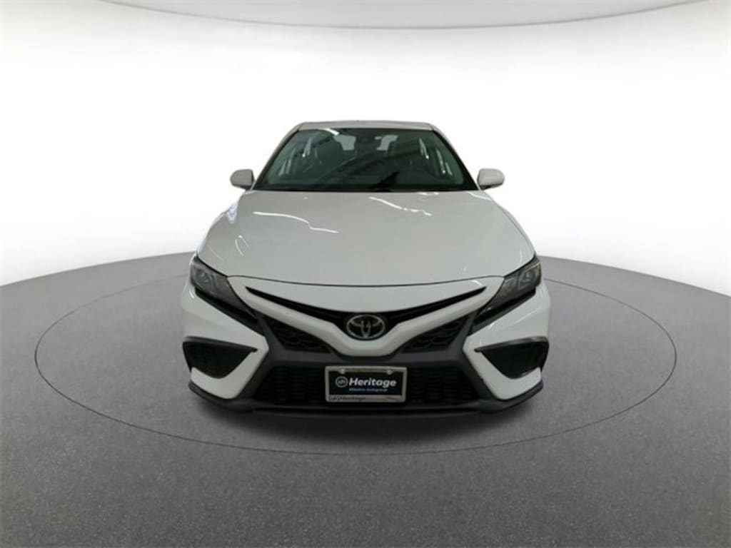 Used 2022 Toyota Camry SE Sedan