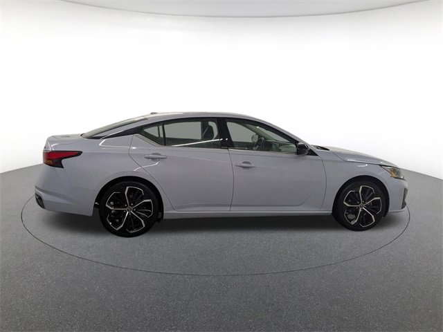 2023 Nissan Altima 2.5 SR photo 4