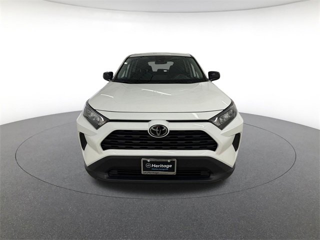 2022 Toyota RAV4 LE photo 2