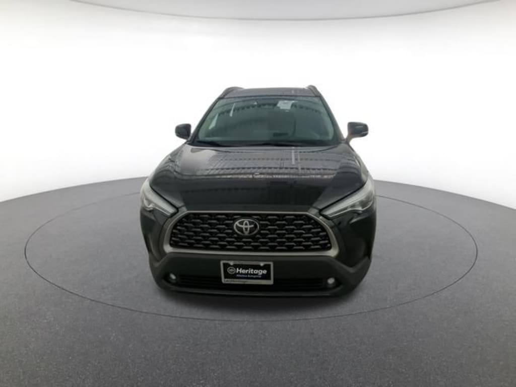 Used 2024 Toyota Corolla Cross XLE Sport Utility