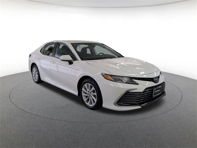 2022 Toyota Camry LE photo 3