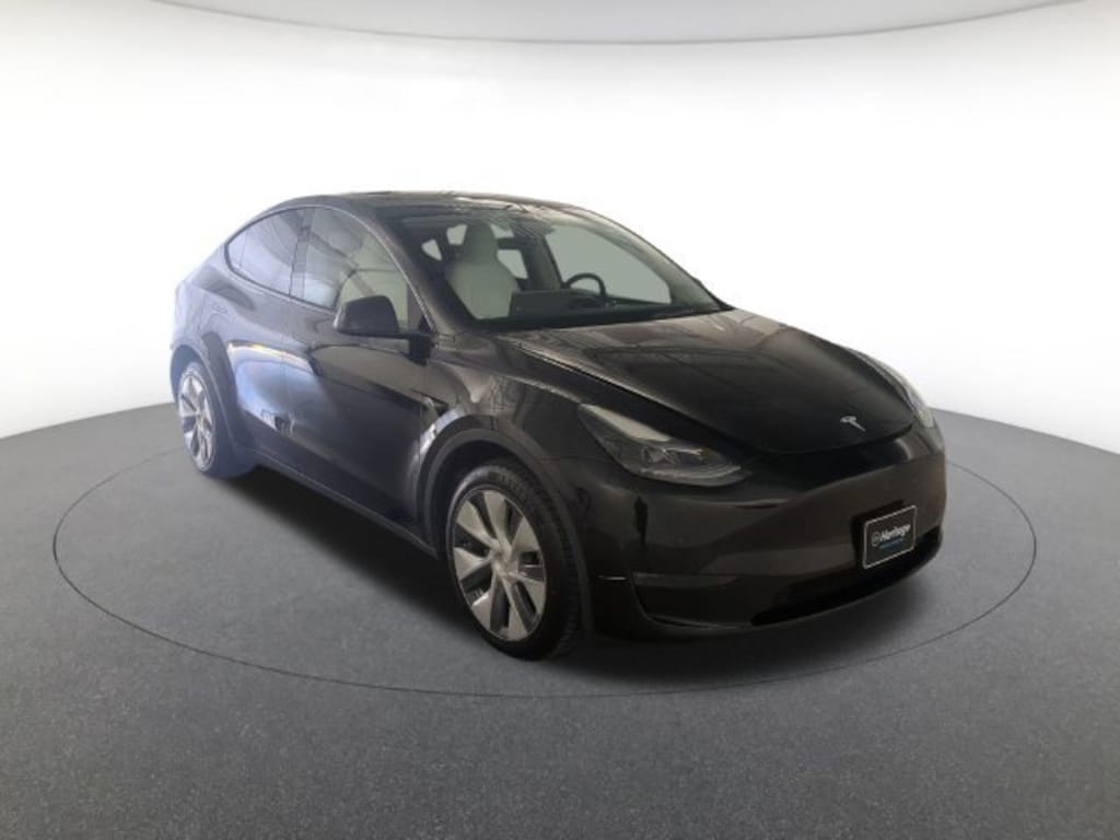 Used 2023 Tesla Model Y Long Range Sport Utility