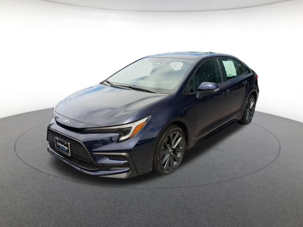 Used 2025 Toyota Corolla SE Sedan