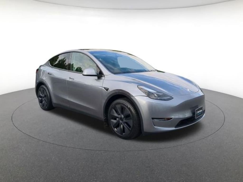 Used 2024 Tesla Model Y Long Range Sport Utility