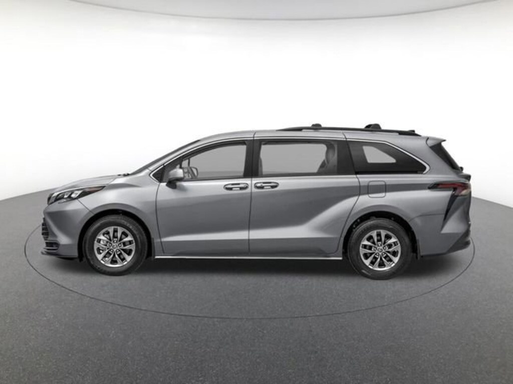 New 2026 Toyota Sienna LE Van Passenger Van