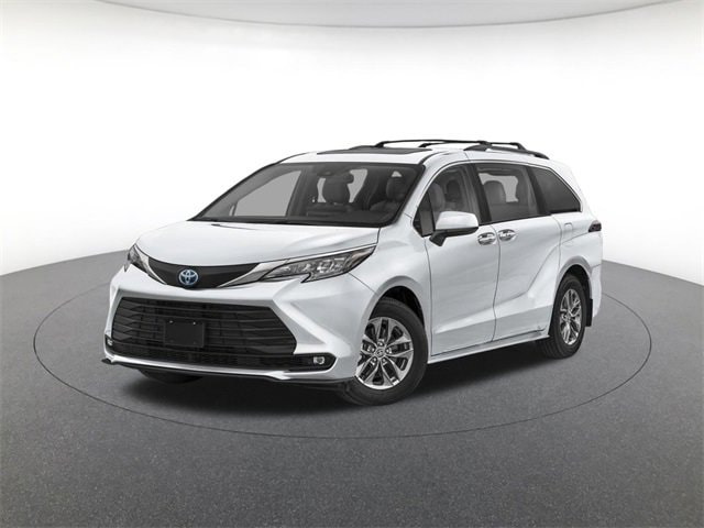 2026 Toyota Sienna XLE's photo