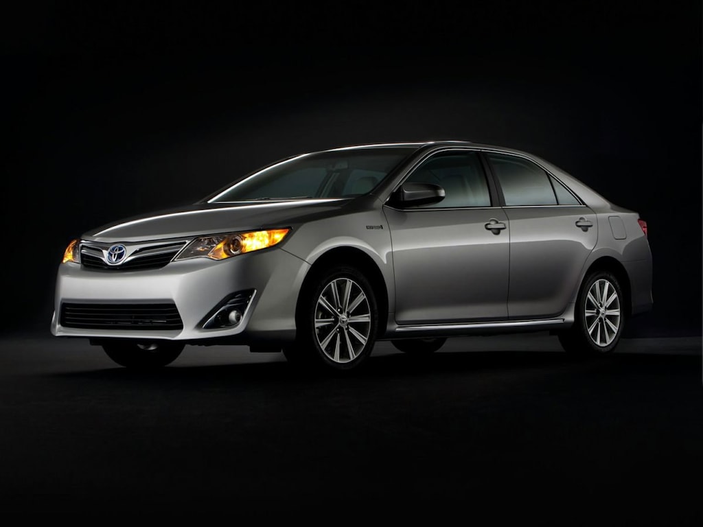 Used 2013 Toyota Camry Hybrid XLE Sedan