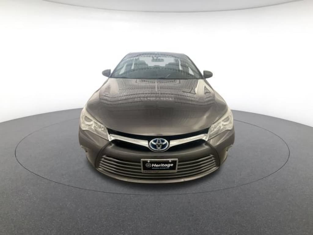 Used 2017 Toyota Camry Hybrid LE Sedan