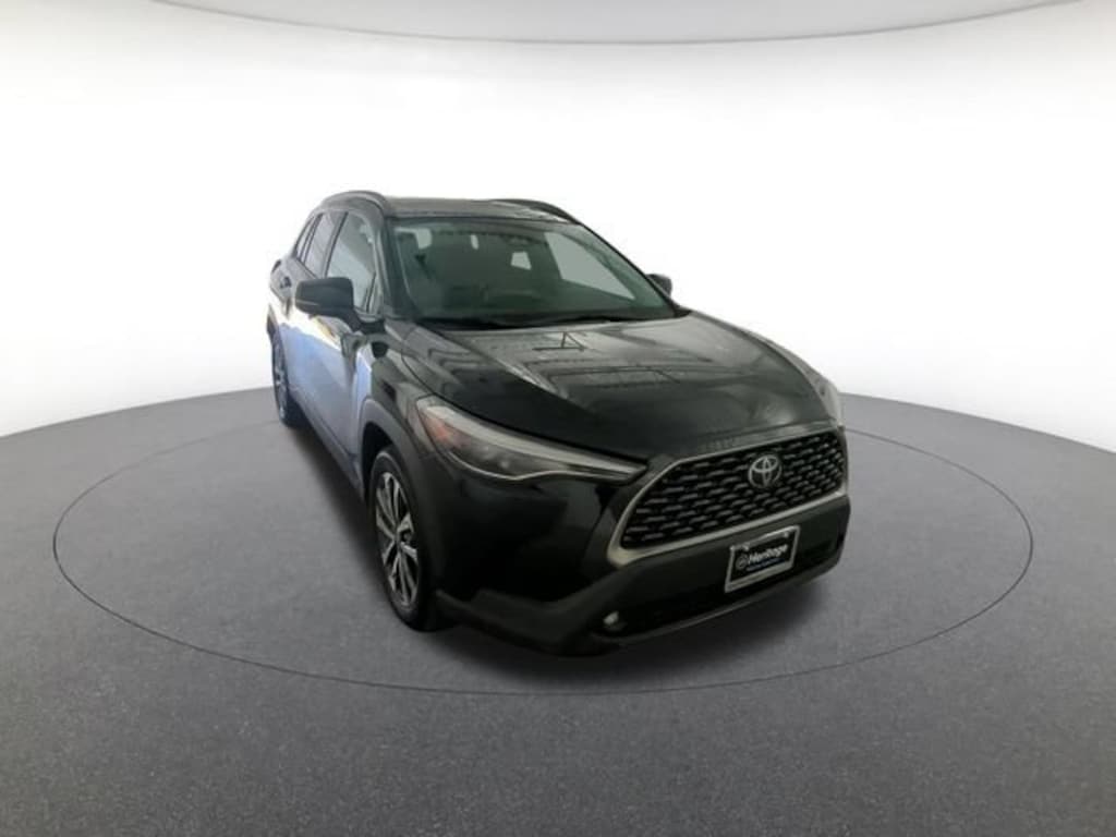 Used 2024 Toyota Corolla Cross XLE Sport Utility