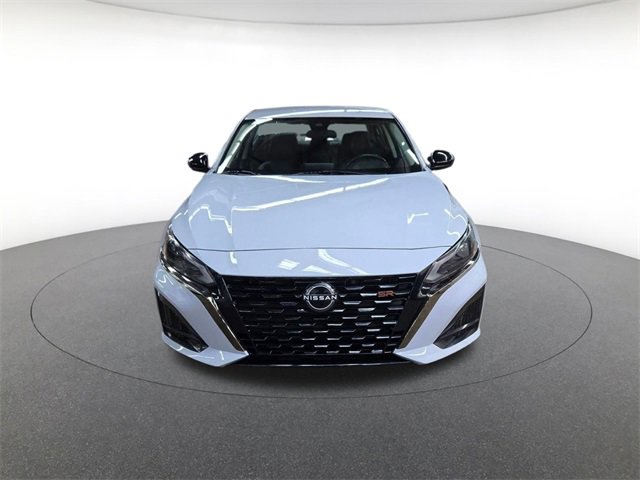 2023 Nissan Altima 2.5 SR photo 2