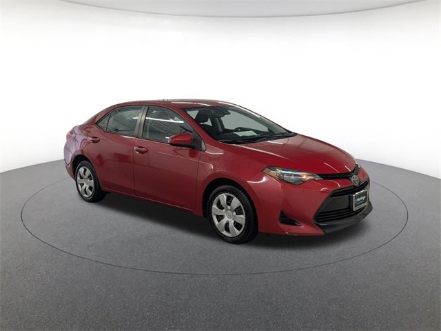 2019 Toyota Corolla LE photo 3