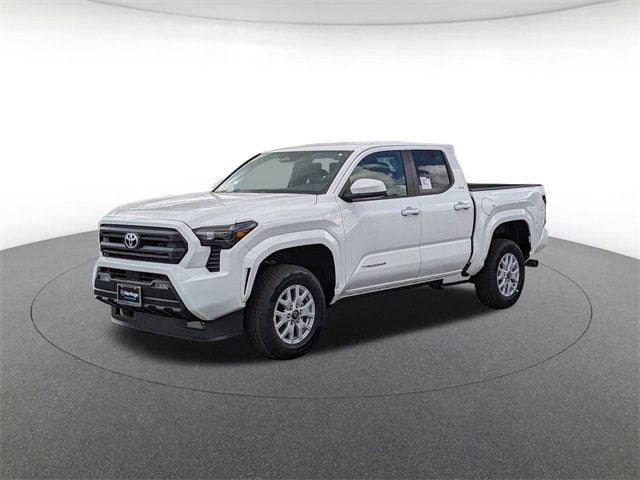2025 Toyota Tacoma SR5's photo