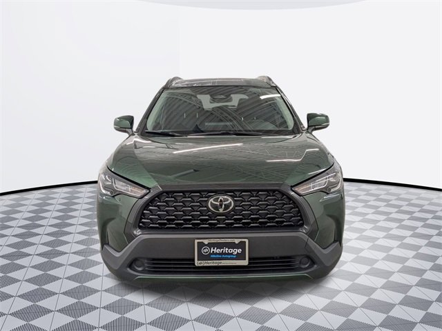 2024 Toyota Corolla Cross LE photo 2