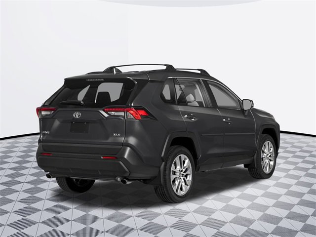 2025 Toyota RAV4 XLE photo 2