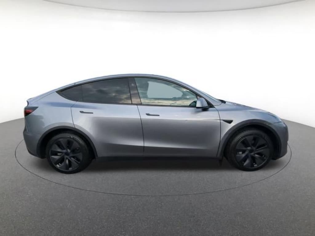 Used 2024 Tesla Model Y Long Range Sport Utility