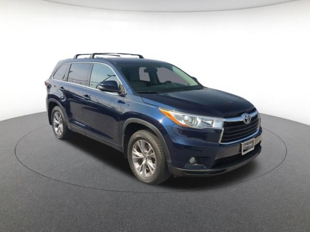 Used 2016 Toyota Highlander LE Plus V6 Sport Utility