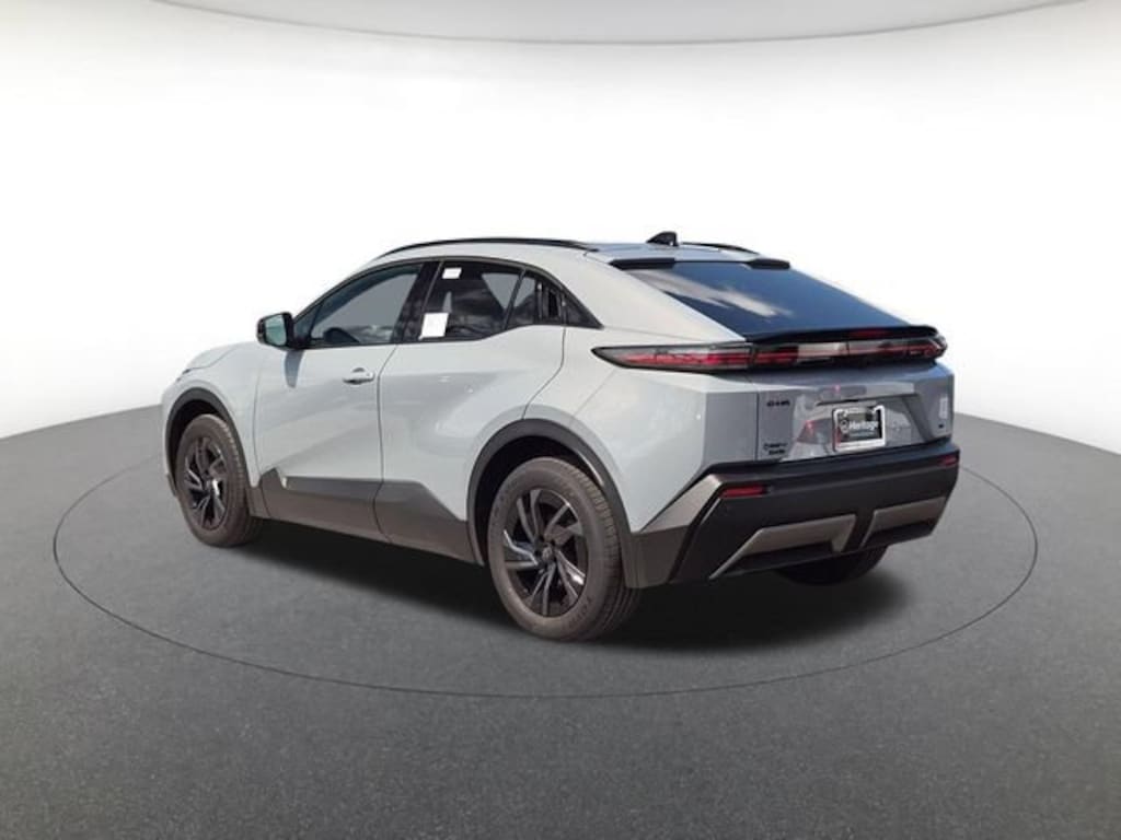 New 2026 Toyota C-HR SE SUV