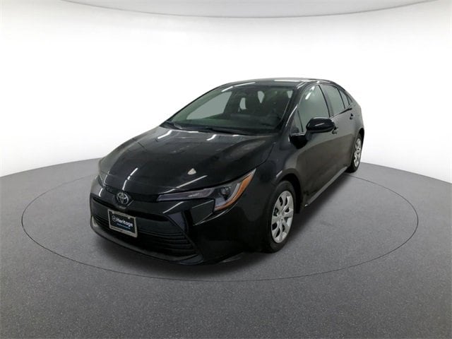 2024 Toyota Corolla LE's photo
