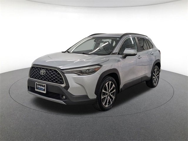 2022 Toyota Corolla Cross XLE's photo