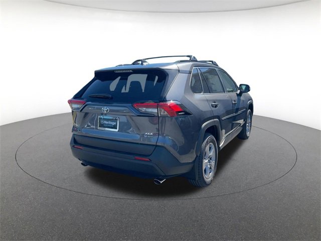 2025 Toyota RAV4 Hybrid XLE photo 3