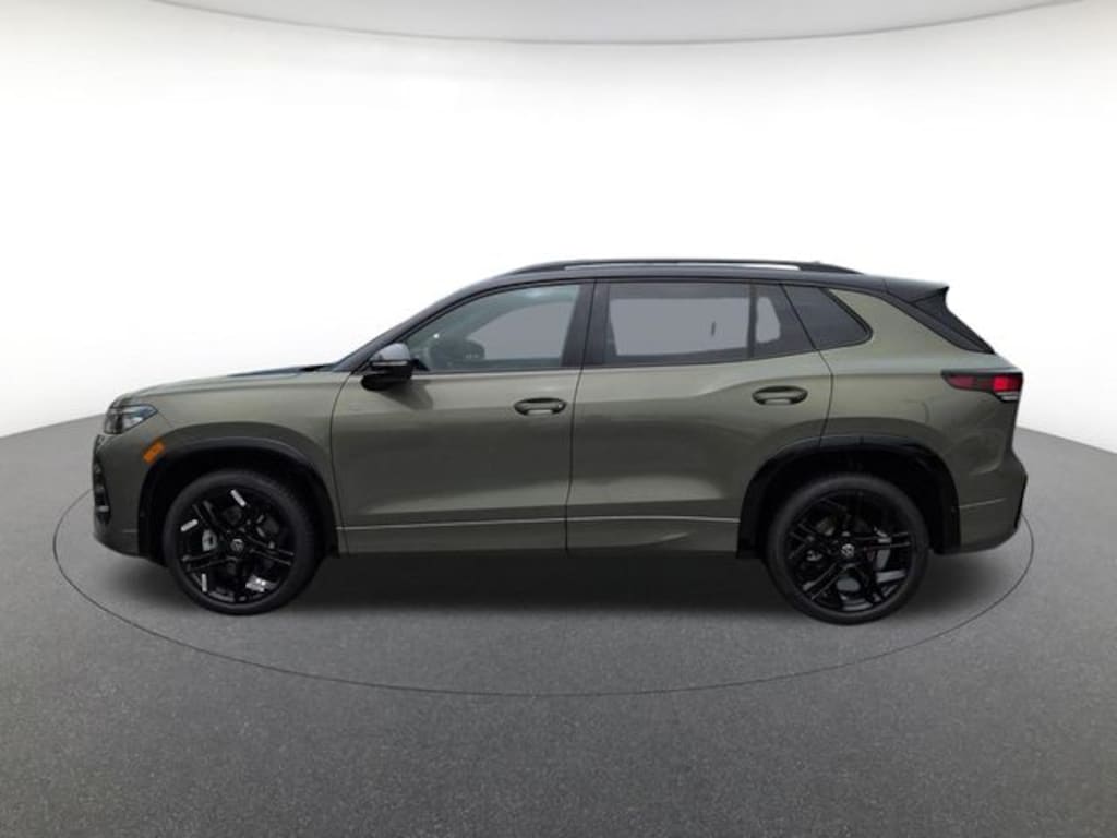 New 2026 Volkswagen Tiguan 2.0T SE R-Line Black SUV