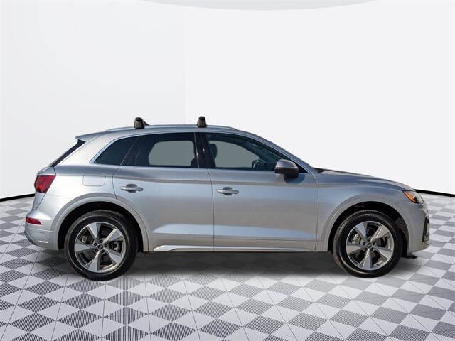 2023 Audi Q5 40 Premium photo 4