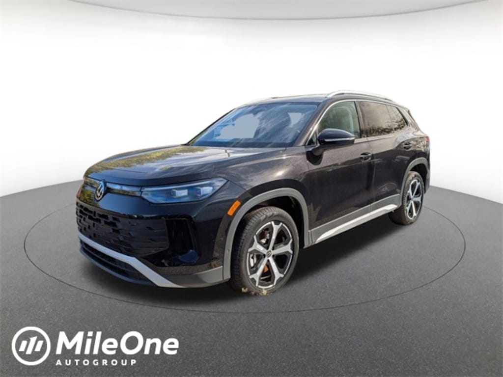 New 2025 Volkswagen Tiguan 2.0T SE SUV